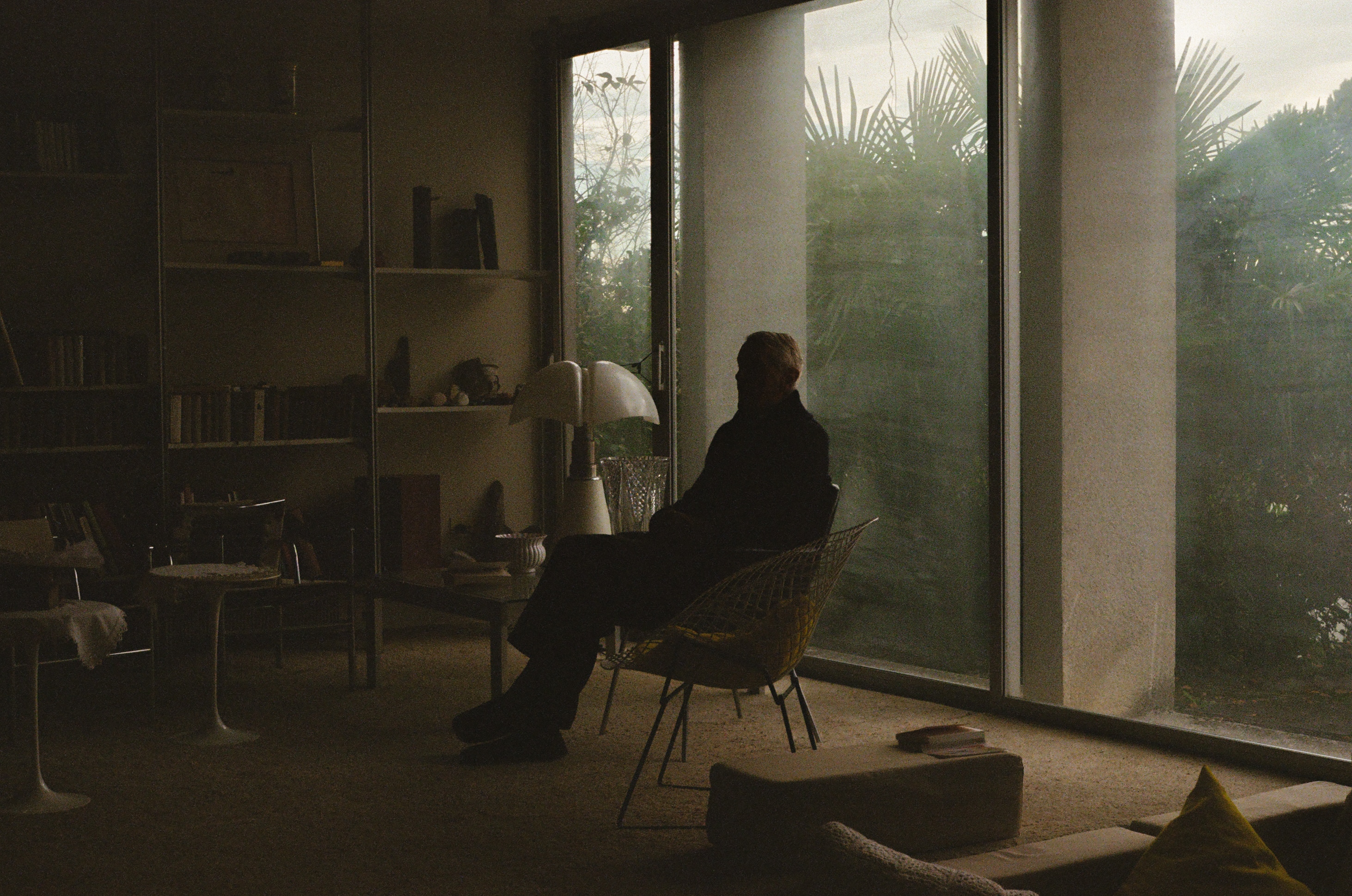 Louis Larrouturou - Art Direction ABSENCE I