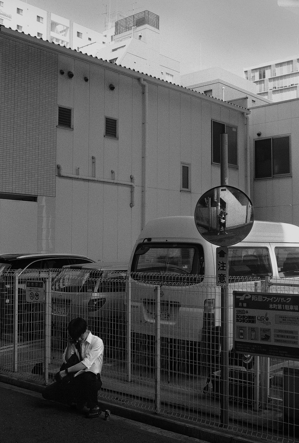 Louis Larrouturou - Art Direction JAPAN BLACK & WHITE