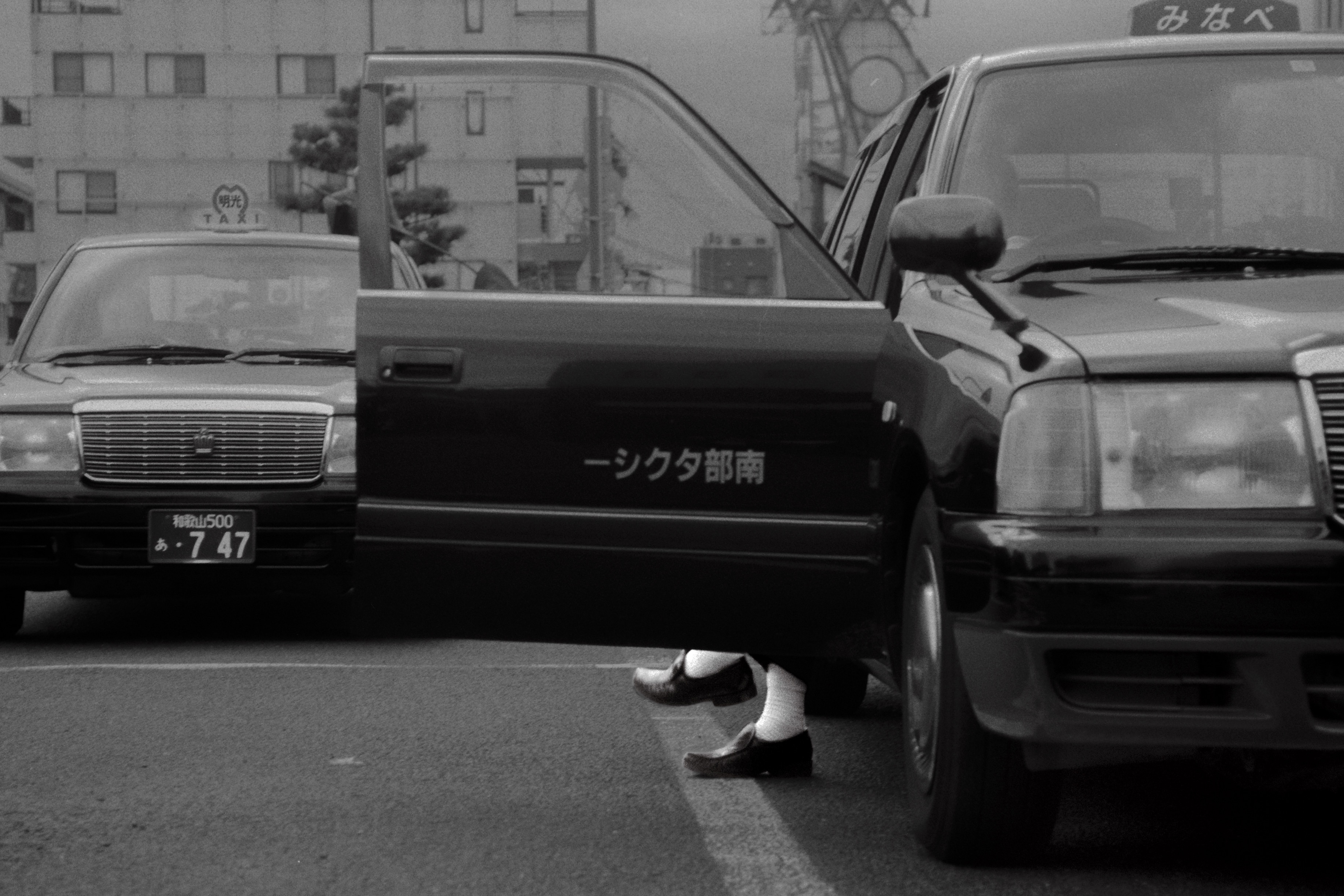 Louis Larrouturou - Art Direction JAPAN BLACK & WHITE